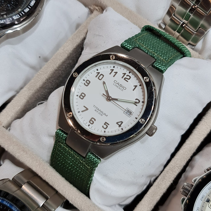 Casio LIN-164 Herrenuhr aus Titan mit Quarzwerk