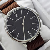 Pierre Cardin PC106991F13 Herrenuhr – Silbernes Gehäuse & Braunes Band