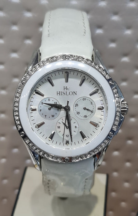 HISLON 39mm Damenuhr mit weißem Lederarmband – vielseitig und elegant