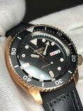Seiko 5 Sports SRPD76K1 Herrenuhr – Automatik mit Goldton und Silikonarmband